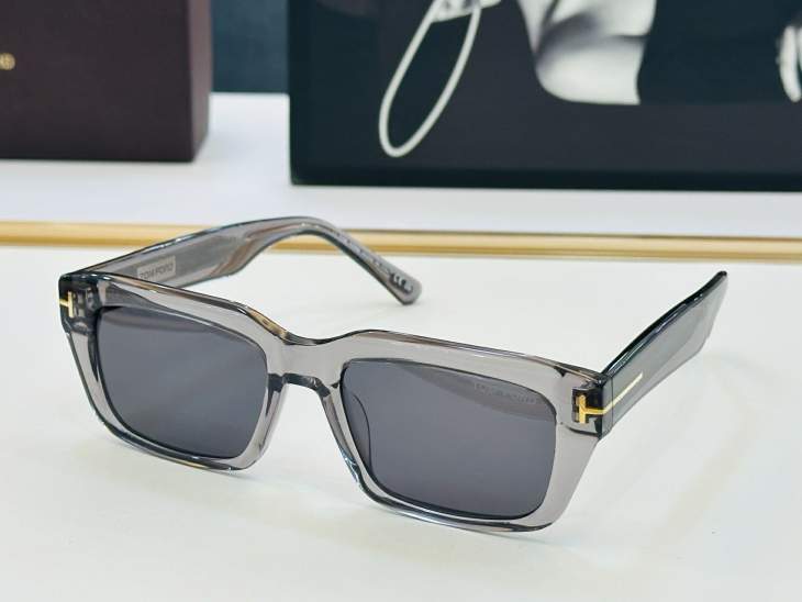 Picture of Tom Ford Sunglasses _SKUfw76017460fw